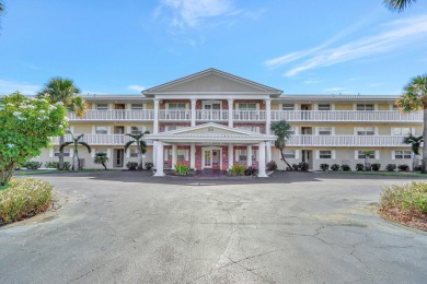 Fantastic location! 2 bedroom 2 bath condo located in The on Seminole Golf Club in Florida - for sale on GolfHomes.com, golf home, golf lot