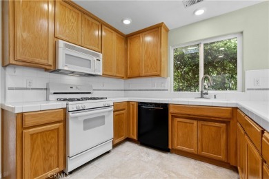 SINGLE LEVEL, GOLF COURSE HOME! Set on the fairway in a on Paso Robles Golf Club in California - for sale on GolfHomes.com, golf home, golf lot