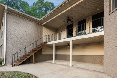 Welcome to this stunning all-brick well-built custom home in on Maumelle Golf and Country Club in Arkansas - for sale on GolfHomes.com, golf home, golf lot