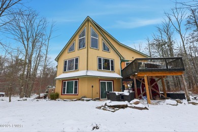 Welcome to this beautifully updated 4-bedroom, 3.5-bath home in on The Hideout Golf in Pennsylvania - for sale on GolfHomes.com, golf home, golf lot