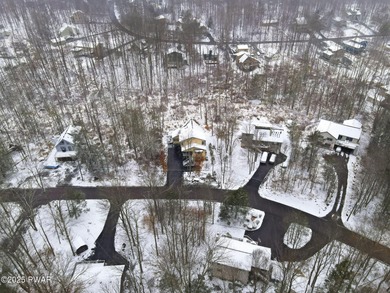 Welcome to this beautifully updated 4-bedroom, 3.5-bath home in on The Hideout Golf in Pennsylvania - for sale on GolfHomes.com, golf home, golf lot