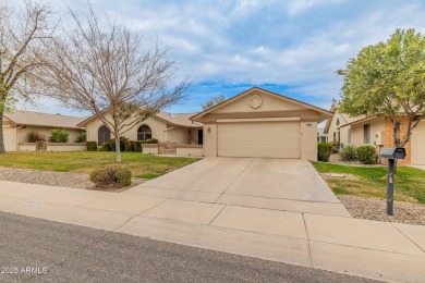 This beautiful 2 bedroom 2 bathroom home boasts spacious vaulted on Stardust Golf Course in Arizona - for sale on GolfHomes.com, golf home, golf lot