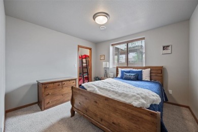 Shows like new!! Hurry to see this sprawling ranch located in on St. Andrews Golf Club in Iowa - for sale on GolfHomes.com, golf home, golf lot