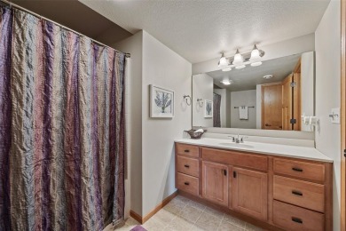 Shows like new!! Hurry to see this sprawling ranch located in on St. Andrews Golf Club in Iowa - for sale on GolfHomes.com, golf home, golf lot