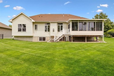 Shows like new!! Hurry to see this sprawling ranch located in on St. Andrews Golf Club in Iowa - for sale on GolfHomes.com, golf home, golf lot