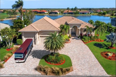 ONE OF A KIND HOME WITH GARAGE SPACE AND FULL HOOK UPS FOR UP TO on Eagle Lakes Golf Club in Florida - for sale on GolfHomes.com, golf home, golf lot