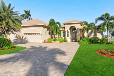 ONE OF A KIND HOME WITH GARAGE SPACE AND FULL HOOK UPS FOR UP TO on Eagle Lakes Golf Club in Florida - for sale on GolfHomes.com, golf home, golf lot