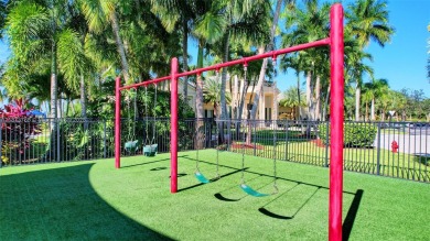 Spacious 5BR, 2.5BA home in Madison Green, Royal Palm Beach on The Links At Madison Green in Florida - for sale on GolfHomes.com, golf home, golf lot