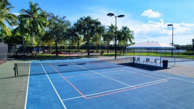 Spacious 5BR, 2.5BA home in Madison Green, Royal Palm Beach on The Links At Madison Green in Florida - for sale on GolfHomes.com, golf home, golf lot