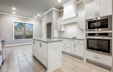 Stunning 2024-built home on a corner lot in Bentonville School on Bella Vista Country Club - Kingswood in Arkansas - for sale on GolfHomes.com, golf home, golf lot