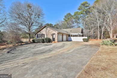 Beautiful....3 Bedroom/3 Full Bath Ranch Home On Spivey Golf on Lake Spivey Golf Club in Georgia - for sale on GolfHomes.com, golf home, golf lot