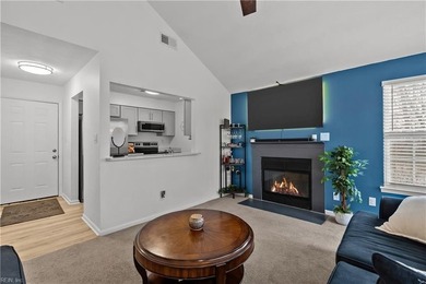 Well-maintained condominium located in the Villas of Glenwood on Honey Bee Golf Club in Virginia - for sale on GolfHomes.com, golf home, golf lot