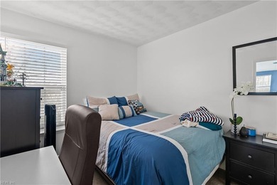 Well-maintained condominium located in the Villas of Glenwood on Honey Bee Golf Club in Virginia - for sale on GolfHomes.com, golf home, golf lot