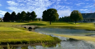 Build in  the upscale, highly sought-after Stone Creek on Stone Creek Golf Club in Illinois - for sale on GolfHomes.com, golf home, golf lot