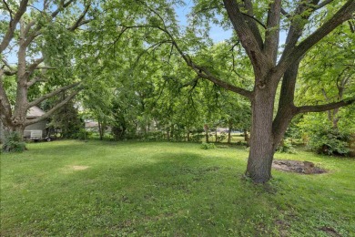 Great location directly across from the 4th tee @ Sandy Hollow on Sandy Hollow Golf Course in Illinois - for sale on GolfHomes.com, golf home, golf lot