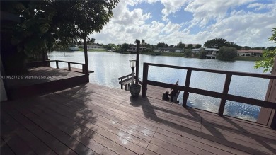 Amazing 3-bedroom, 2-bath waterfront villa/townhouse with on Miccosukee Golf and Country Club in Florida - for sale on GolfHomes.com, golf home, golf lot