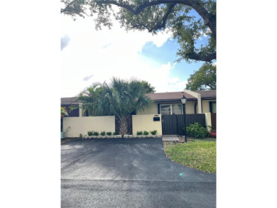 Amazing 3-bedroom, 2-bath waterfront villa/townhouse with on Miccosukee Golf and Country Club in Florida - for sale on GolfHomes.com, golf home, golf lot