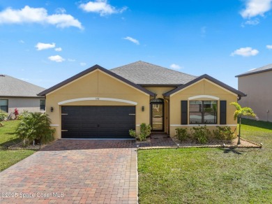 Welcome to this beautiful 4-bedroom, 2-bathroom home, built in on Majors Golf Club At Bayside Lakes in Florida - for sale on GolfHomes.com, golf home, golf lot