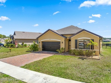 Welcome to this beautiful 4-bedroom, 2-bathroom home, built in on Majors Golf Club At Bayside Lakes in Florida - for sale on GolfHomes.com, golf home, golf lot