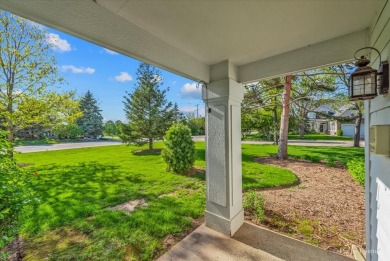 TERRIFIC LOCATION! This END UNIT townhome is located in this on RedTail Golf Club in Illinois - for sale on GolfHomes.com, golf home, golf lot
