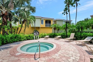 LOCATION, LOCATION, LOCATION! Welcome to Las Palmas of Sarasota on The Meadows Golf and Country Club in Florida - for sale on GolfHomes.com, golf home, golf lot