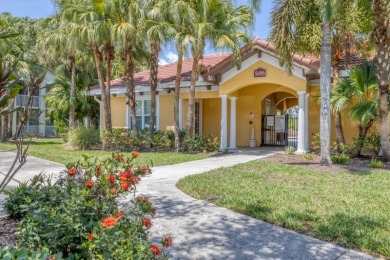 LOCATION, LOCATION, LOCATION! Welcome to Las Palmas of Sarasota on The Meadows Golf and Country Club in Florida - for sale on GolfHomes.com, golf home, golf lot