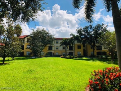 This 2 bedroom, 2 bathroom Third floor condo located close to on Gateway Golf and Country Club in Florida - for sale on GolfHomes.com, golf home, golf lot