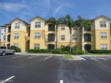 This 2 bedroom, 2 bathroom Third floor condo located close to on Gateway Golf and Country Club in Florida - for sale on GolfHomes.com, golf home, golf lot