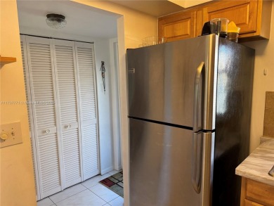 Spacious and cozy 1 bedroom, 1 bathroom condo with lots of on Sunrise Lakes Phase III in Florida - for sale on GolfHomes.com, golf home, golf lot