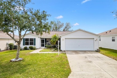 Lovely 3/2 Amarillo home in the Village of Piedmont features an on The Links of Spruce Creek in Florida - for sale on GolfHomes.com, golf home, golf lot