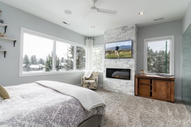 Welcome to this extraordinary home, offering privacy, natural on Rivers Edge Golf Resort in Oregon - for sale on GolfHomes.com, golf home, golf lot