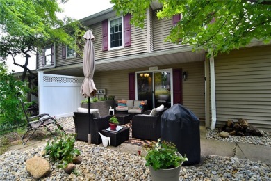- Welcome to 4914 Independence Cir #DMove-in ready condo with on Fox Den Golf Course in Ohio - for sale on GolfHomes.com, golf home, golf lot