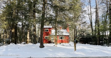 Meticulously maintained and truly move-in ready, this immaculate on Pocono Farms Country Club in Pennsylvania - for sale on GolfHomes.com, golf home, golf lot