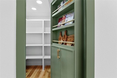 Experience modern luxury living in this stunning 3,386 sq ft new on Southern Oaks Golf Club in Texas - for sale on GolfHomes.com, golf home, golf lot