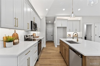 Welcome to this beautifully crafted 3 bedroom, 2.5 bath home on Incline Village Golf Course in Missouri - for sale on GolfHomes.com, golf home, golf lot