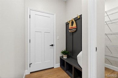 Welcome to this beautifully crafted 3 bedroom, 2.5 bath home on Incline Village Golf Course in Missouri - for sale on GolfHomes.com, golf home, golf lot