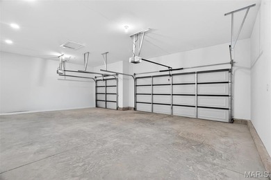 Welcome to this beautifully crafted 3 bedroom, 2.5 bath home on Incline Village Golf Course in Missouri - for sale on GolfHomes.com, golf home, golf lot