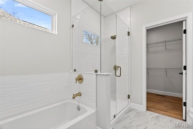 Welcome to this beautifully crafted 3 bedroom, 2.5 bath home on Incline Village Golf Course in Missouri - for sale on GolfHomes.com, golf home, golf lot