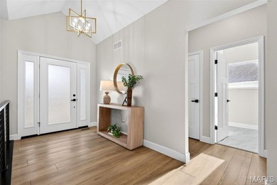 Welcome to this beautifully crafted 3 bedroom, 2.5 bath home on Incline Village Golf Course in Missouri - for sale on GolfHomes.com, golf home, golf lot