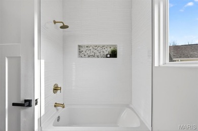 Welcome to this beautifully crafted 3 bedroom, 2.5 bath home on Incline Village Golf Course in Missouri - for sale on GolfHomes.com, golf home, golf lot