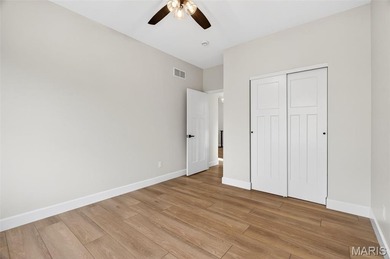 Welcome to this beautifully crafted 3 bedroom, 2.5 bath home on Incline Village Golf Course in Missouri - for sale on GolfHomes.com, golf home, golf lot