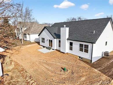 Welcome to this beautifully crafted 3 bedroom, 2.5 bath home on Incline Village Golf Course in Missouri - for sale on GolfHomes.com, golf home, golf lot