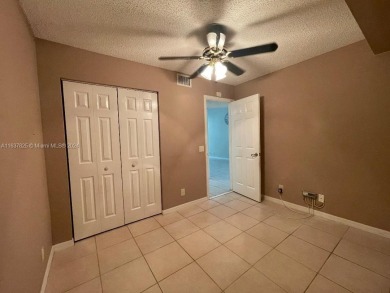 Location!! Location!! Beautiful, Spacious 3/2 town home at on The Carolina Club in Florida - for sale on GolfHomes.com, golf home, golf lot