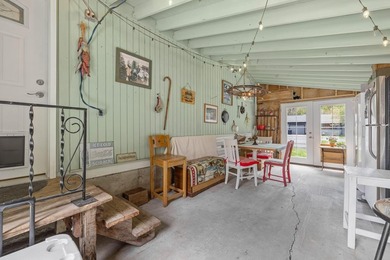 Just 4 blocks from the beaches of Payette Lake and 5 blocks from on McCall Municipal Golf Course in Idaho - for sale on GolfHomes.com, golf home, golf lot