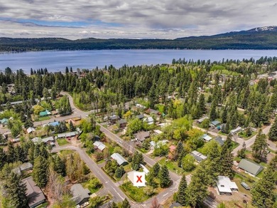 Just 4 blocks from the beaches of Payette Lake and 5 blocks from on McCall Municipal Golf Course in Idaho - for sale on GolfHomes.com, golf home, golf lot