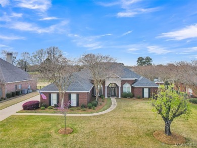 EXCEPTIONAL one-level home in beautiful Towne Lake with a 3-car on Arrowhead Country Club in Alabama - for sale on GolfHomes.com, golf home, golf lot
