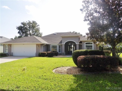 Wow! This is the home you have been waiting for! Neat as a pin on Twisted Oaks Golf Club in Florida - for sale on GolfHomes.com, golf home, golf lot