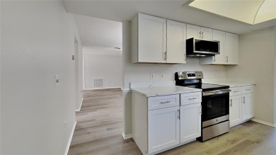 Welcome Home! Spacious 2 bedroom 2 bathroom split plan, home in on Timber Pines Golf Course in Florida - for sale on GolfHomes.com, golf home, golf lot