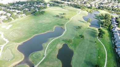 This bright and beautiful 2 story Oakmont home features 4 on Oakmont Country Club in Texas - for sale on GolfHomes.com, golf home, golf lot