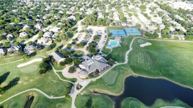 This bright and beautiful 2 story Oakmont home features 4 on Oakmont Country Club in Texas - for sale on GolfHomes.com, golf home, golf lot